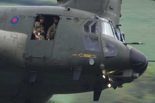 07 June 2021 - 11-22-10

----------------
RAF Chinooks ZD984, ZH899 & ZA720
